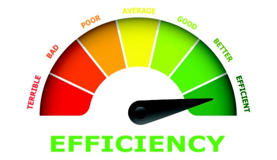 ¿Cuál es la eficiencia de ida y vuelta y el tiempo de respuesta para la solución de almacenamiento de energía?
