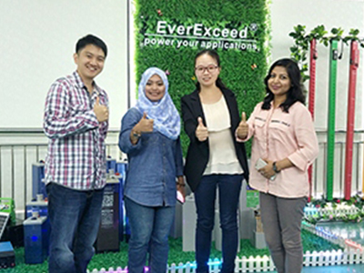 exitoso seminario de marketing con socios indonesios