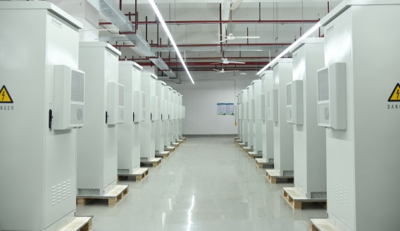 EverExceed Logró con éxito el sistema de almacenamiento de energía de batería de litio para exteriores Producción